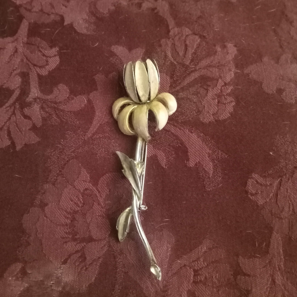 Coro Floral Enamel Faux Pearl Brooch Vintage 1950s 1960s